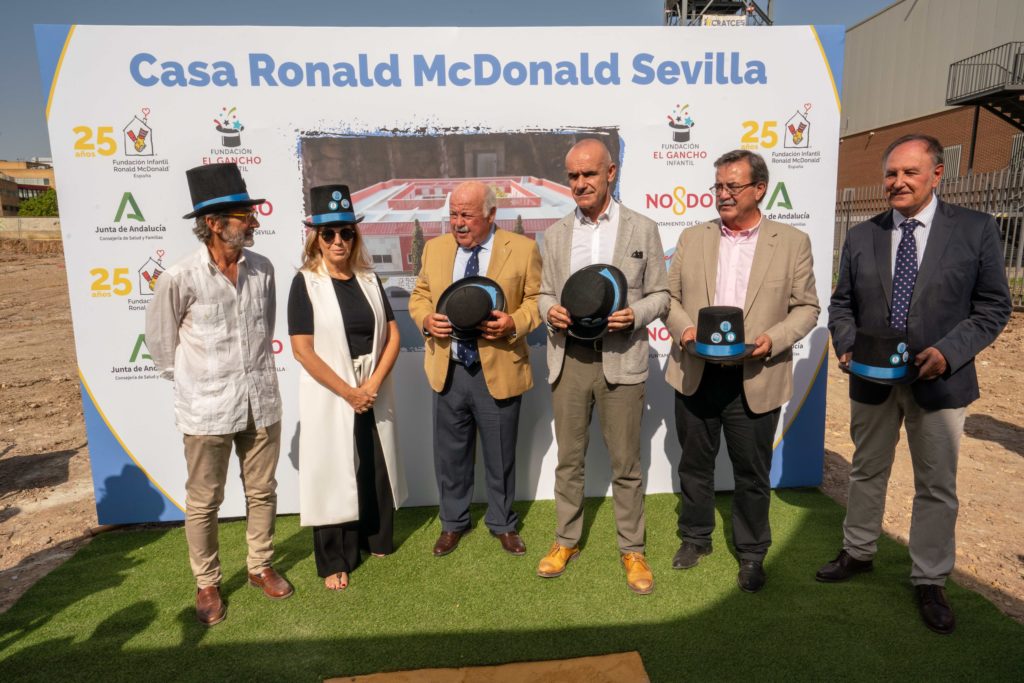 ¡Primera piedra de la futura Casa Ronald Sevilla!
